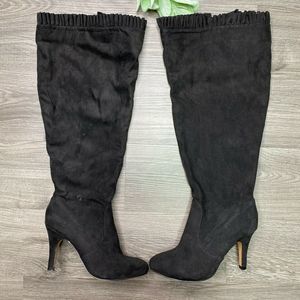 TORRID | sz 8W black faux suede ruffle heeled boot